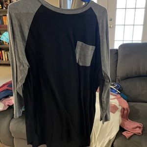 3/4 length sleeve shirt